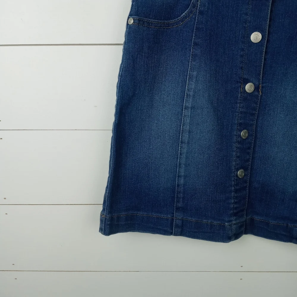 Tommy Hilfiger girls size 14 snap front straight denim jean skirt normal wash